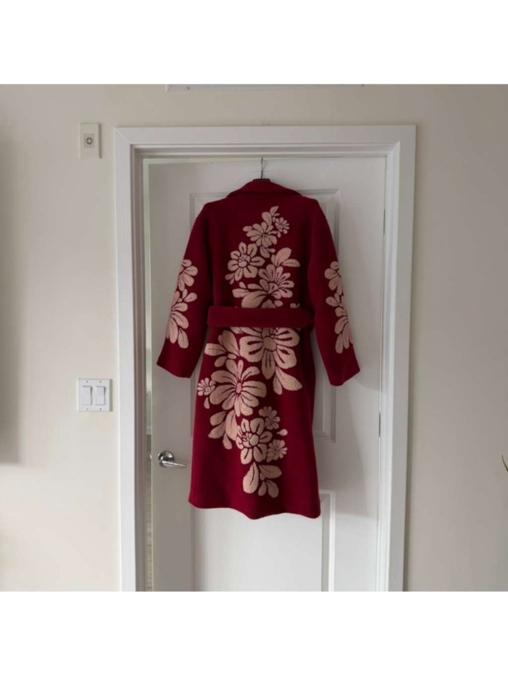 FARM Rio Burgundy Bold Flowers Fleece - Picture 7 of 8